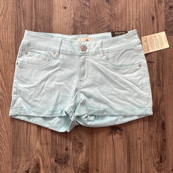 BNWT Bootlegger Shorts Sz 28 - Picture 1 of 4